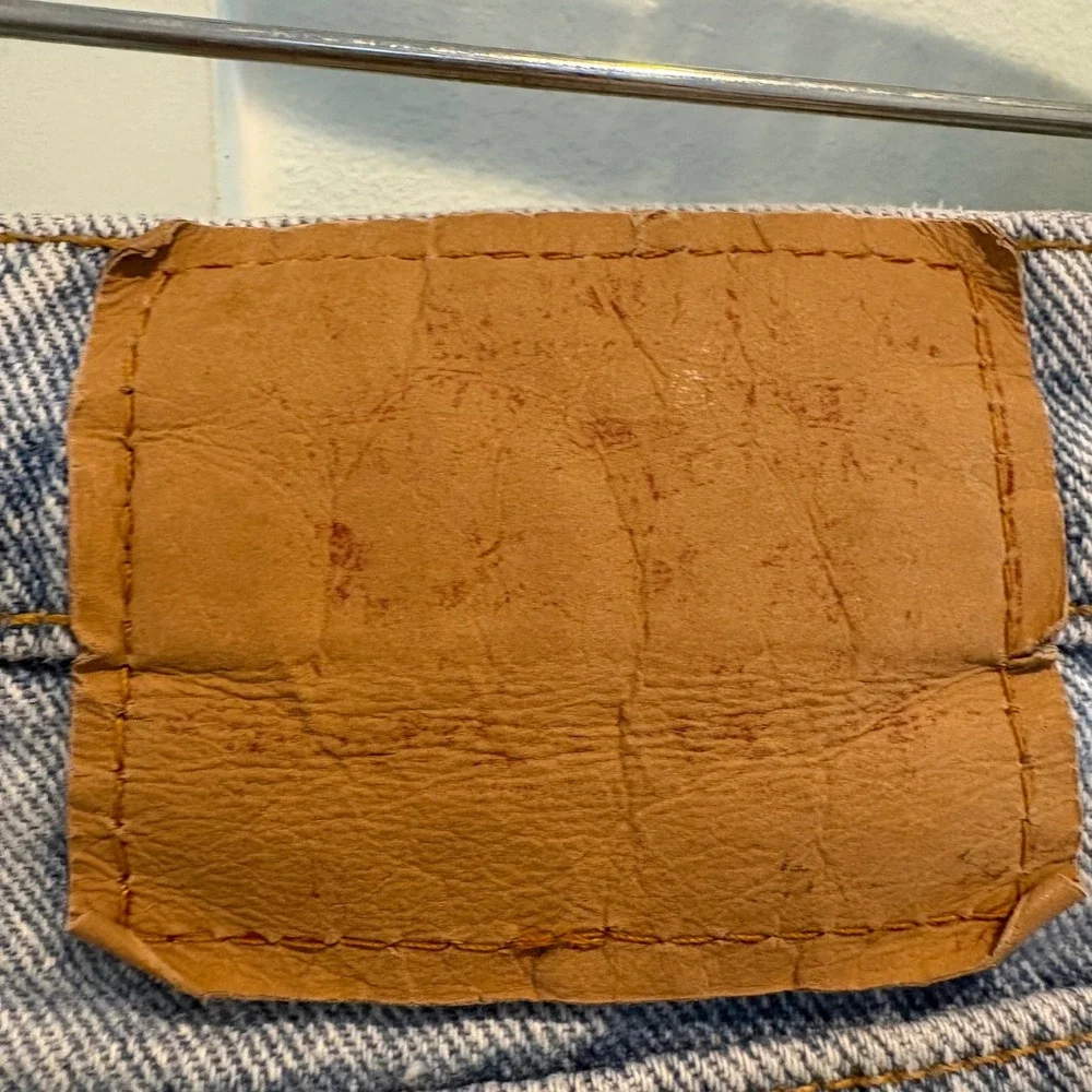 Vintage Levi's 550 Jeans Mens 34x30 (Tag 36x30) USA Light Wash 90s‎ Distressed